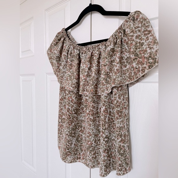 Aritzia Wilfred Promener off the shoulder blouse sz medium - Picture 3 of 6